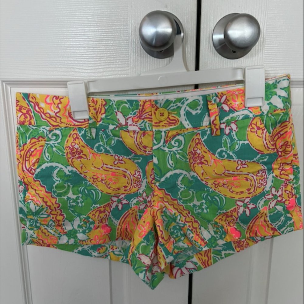 Lilly Pulitzer Pop Goes the Lemur Shorts - size 6